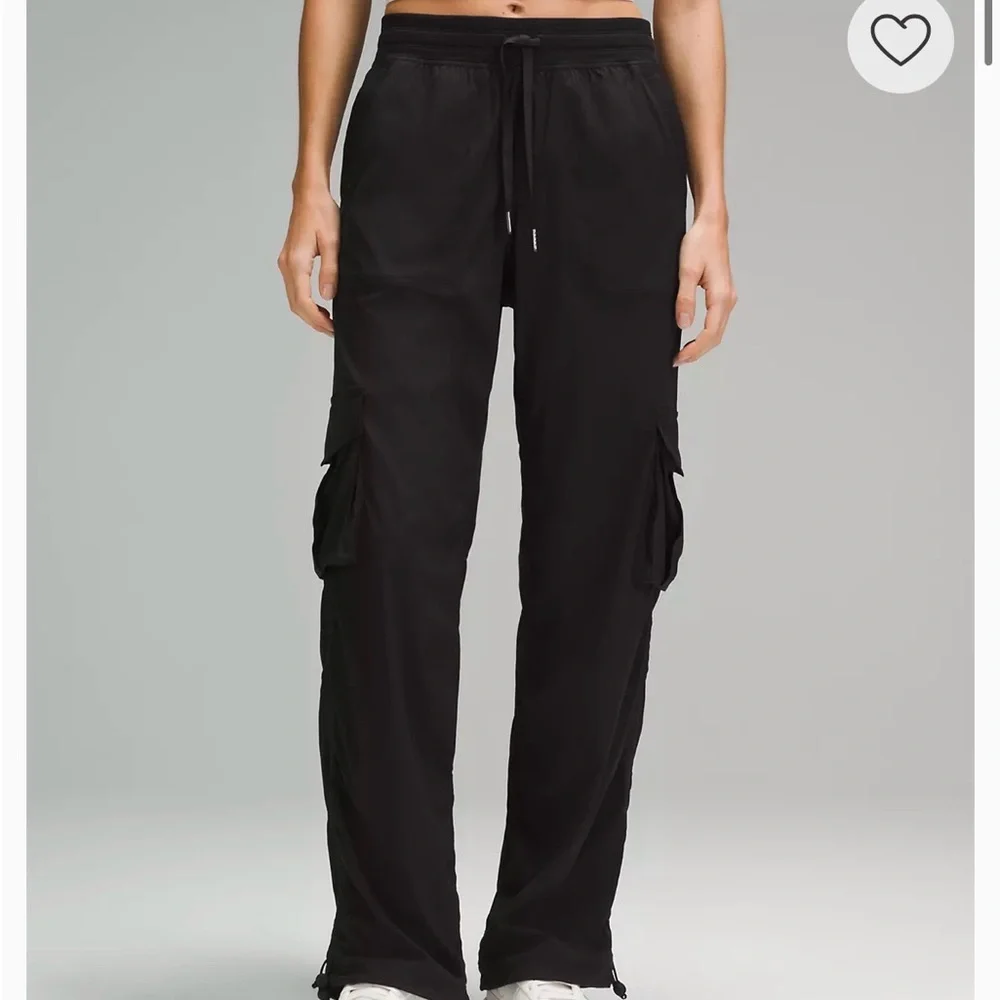 Lululemon Dance Studio Relaxed-Fit Mid-Rise Cargo Pant - Picture 2 of 7